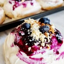 Blueberry Crumble Cinnamon Roll